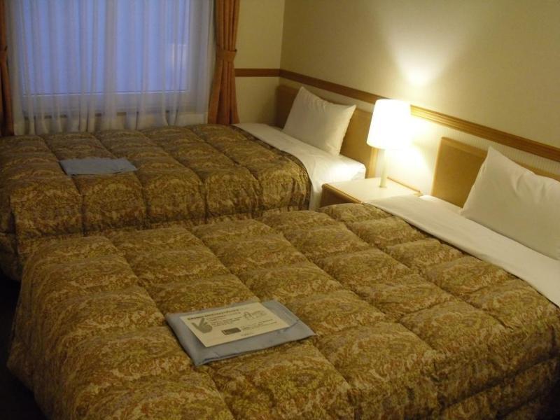 Toyoko Inn Atami Ekimae Exterior foto
